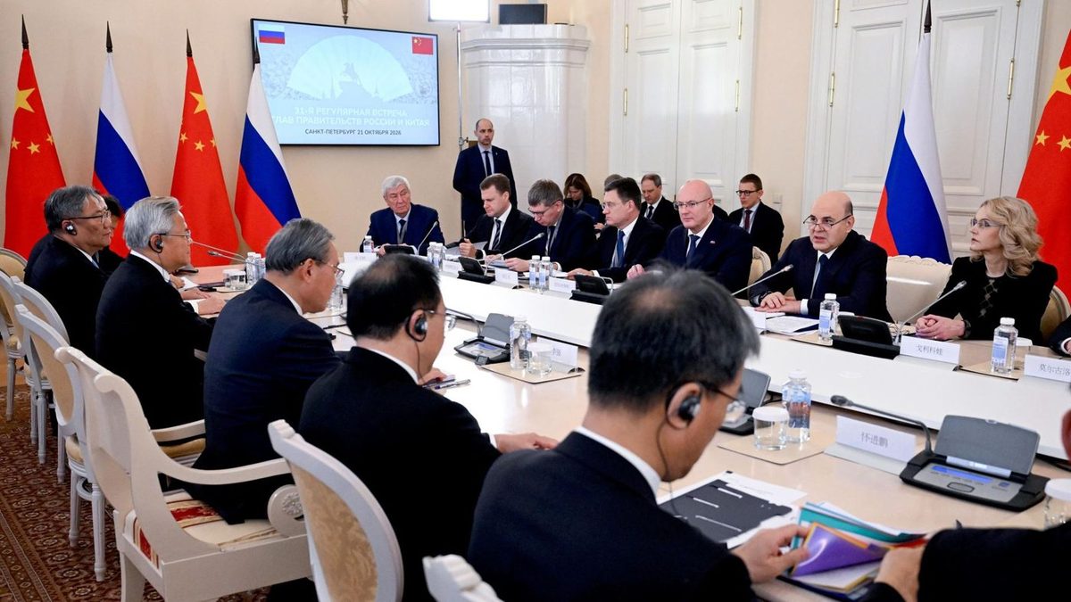 Russia and China sign joint communiqué following 31st regular meeting of heads of government
